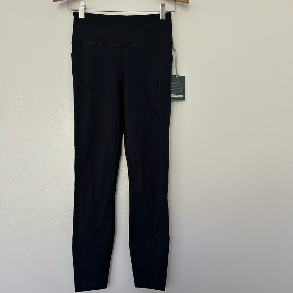 We Wander Stitch Fix black pocket leggings NWT S